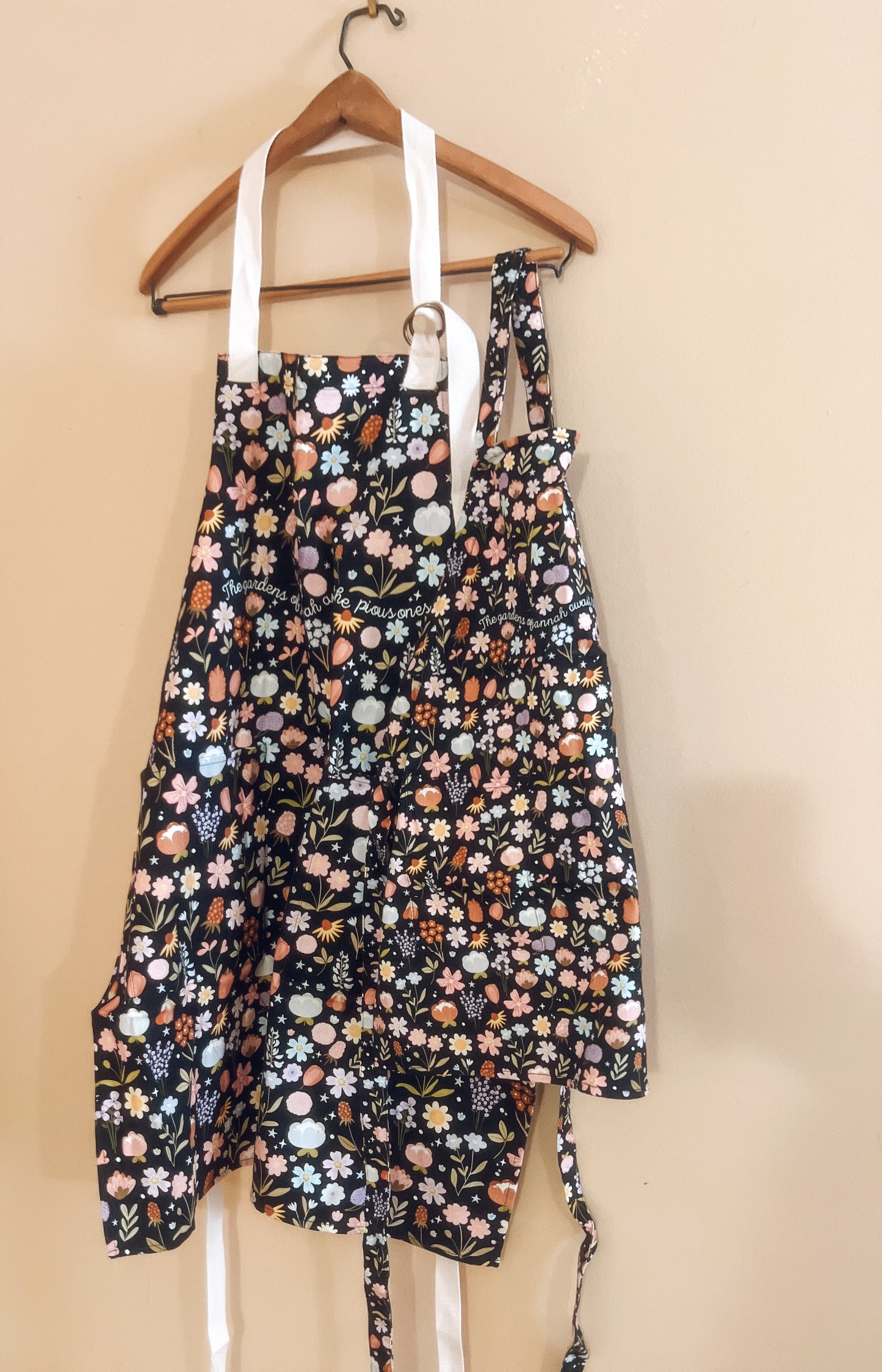Gardens of Jannah Adult Apron