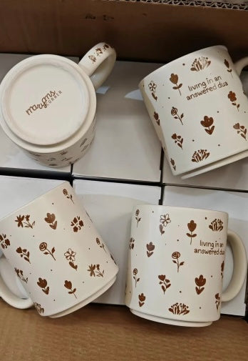 Living In An Answered Dua Mug